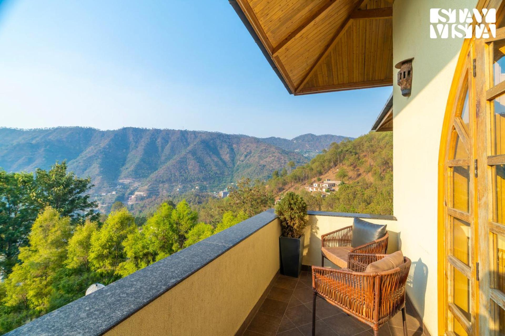 Stayvista At Sylvana Villas With Lawn, Bbq And Jacuzzi Kasauli Esterno foto