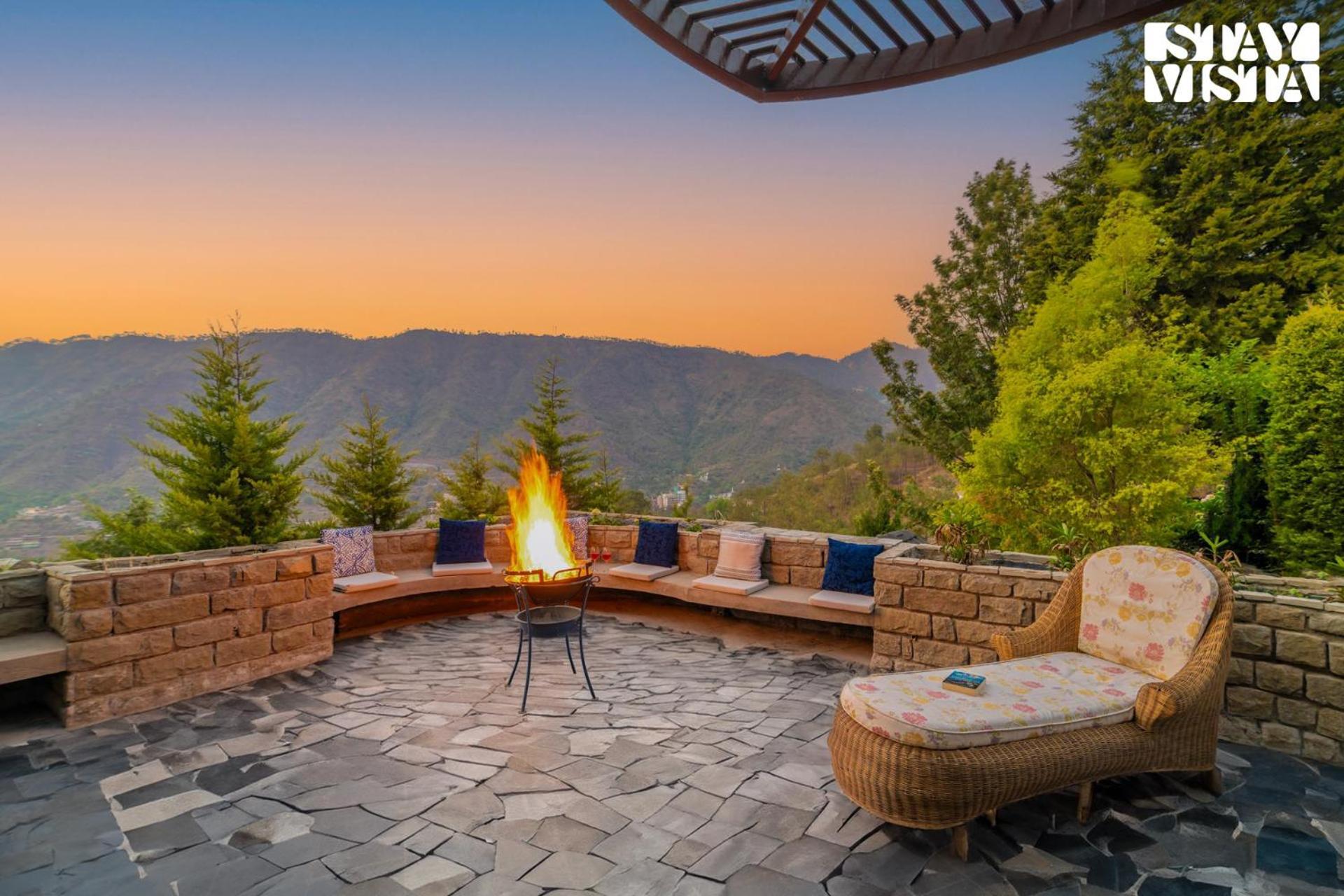 Stayvista At Sylvana Villas With Lawn, Bbq And Jacuzzi Kasauli Esterno foto