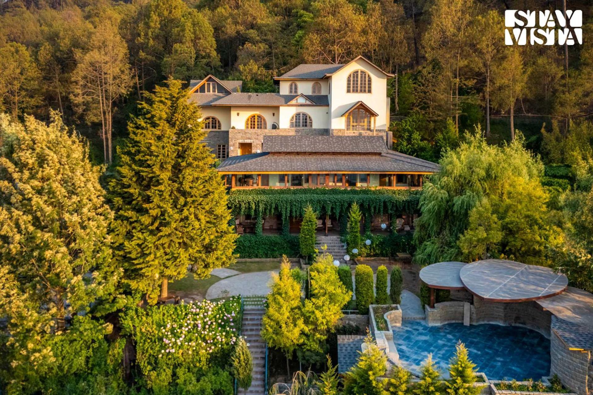 Stayvista At Sylvana Villas With Lawn, Bbq And Jacuzzi Kasauli Esterno foto