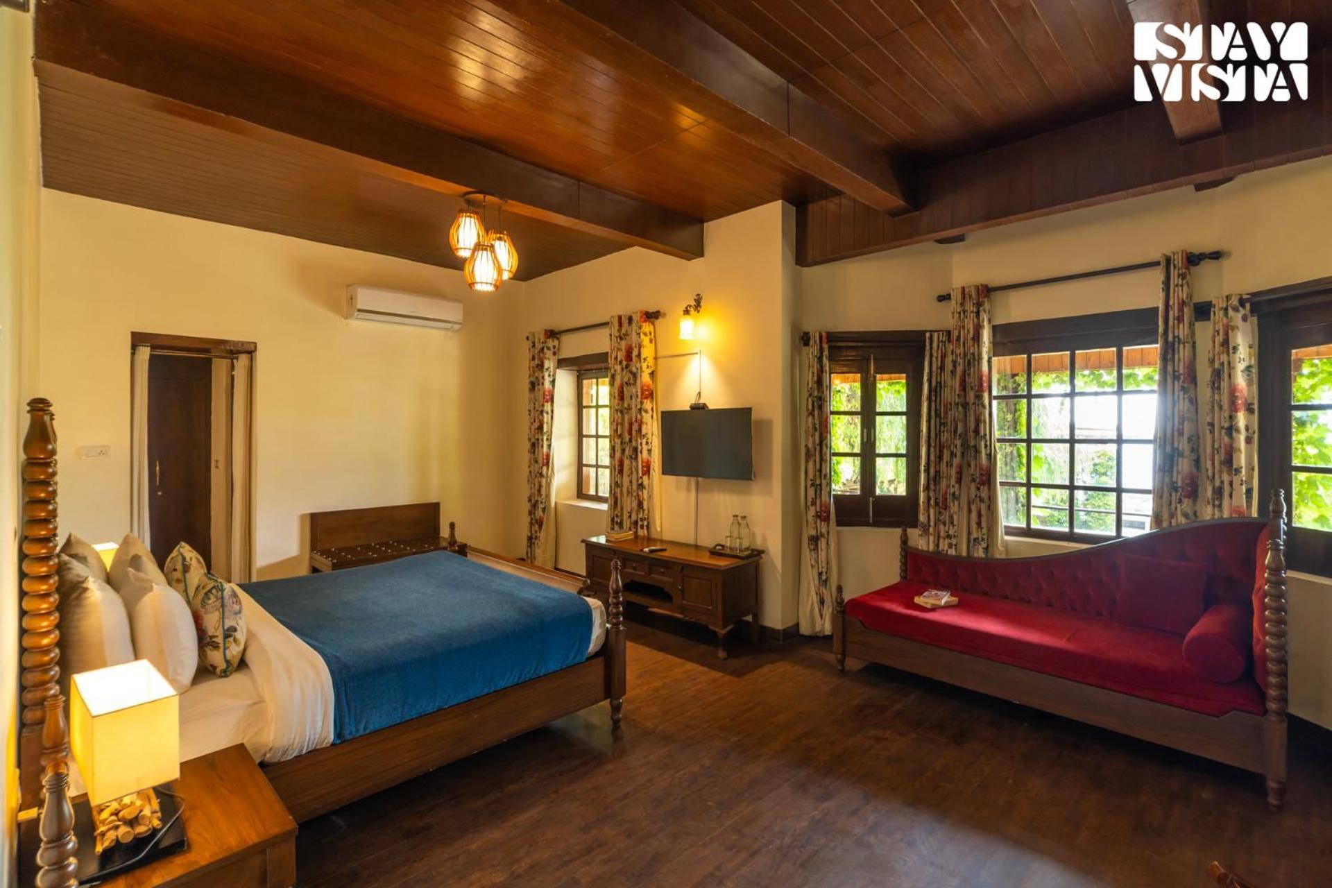 Stayvista At Sylvana Villas With Lawn, Bbq And Jacuzzi Kasauli Esterno foto