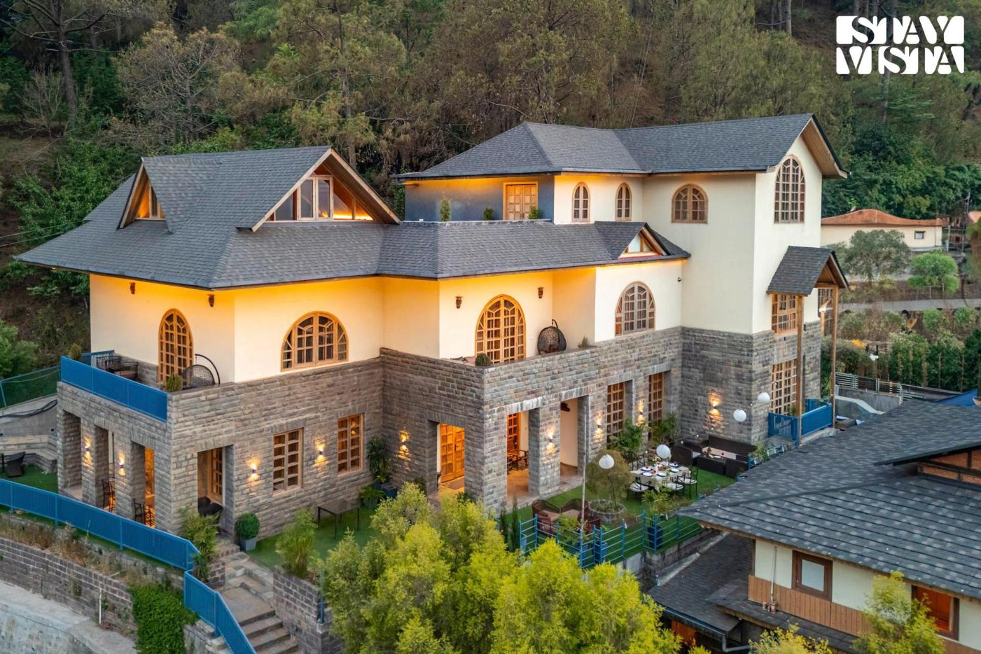 Stayvista At Sylvana Villas With Lawn, Bbq And Jacuzzi Kasauli Esterno foto